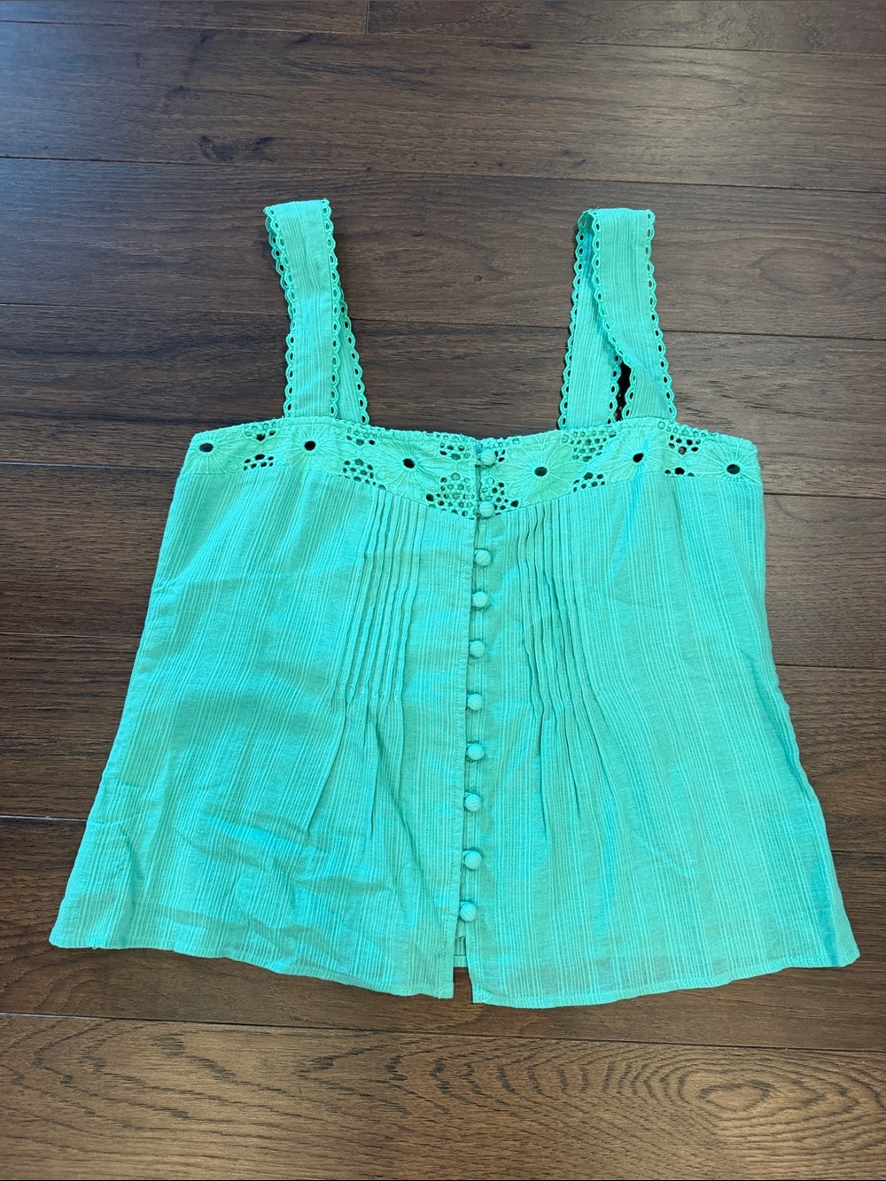 Heartloom Green Eyelet-Trim Button-Front Camisole Tank in Medium NWT - C59-014